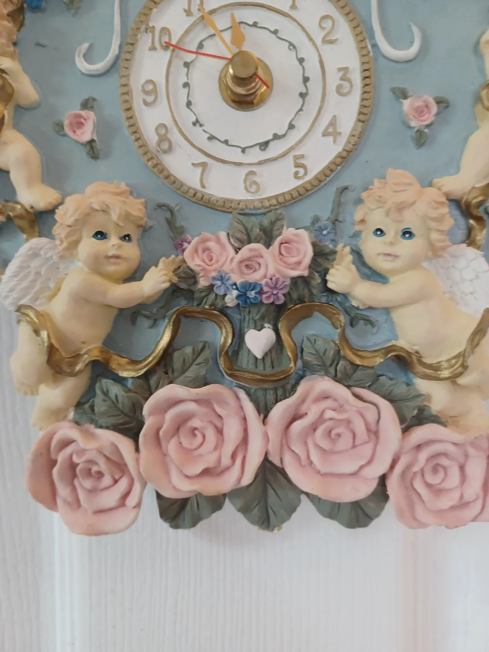 Vintage M194 Musical Cupids & Roses Miniature Wall Novelty Clock Shabby Chic
